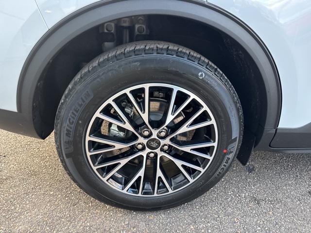 new 2026 Ford Escape PHEV car, priced at $35,173