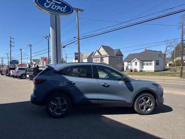 new 2025 Ford Escape car, priced at $31,100