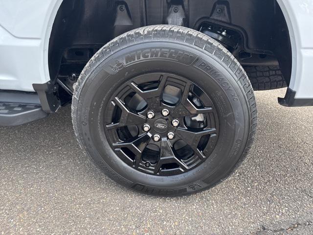 new 2025 Ford F-150 Lightning car, priced at $59,589