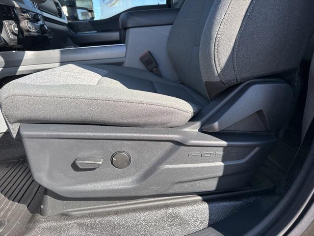 new 2025 Ford F-250 car, priced at $81,140
