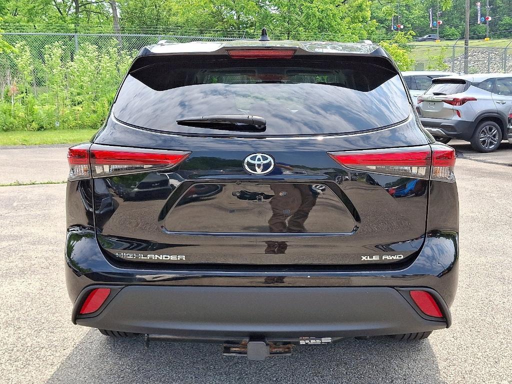 used 2021 Toyota Highlander car, priced at $32,999