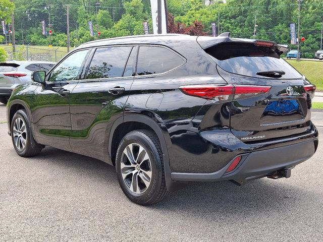used 2021 Toyota Highlander car, priced at $33,499