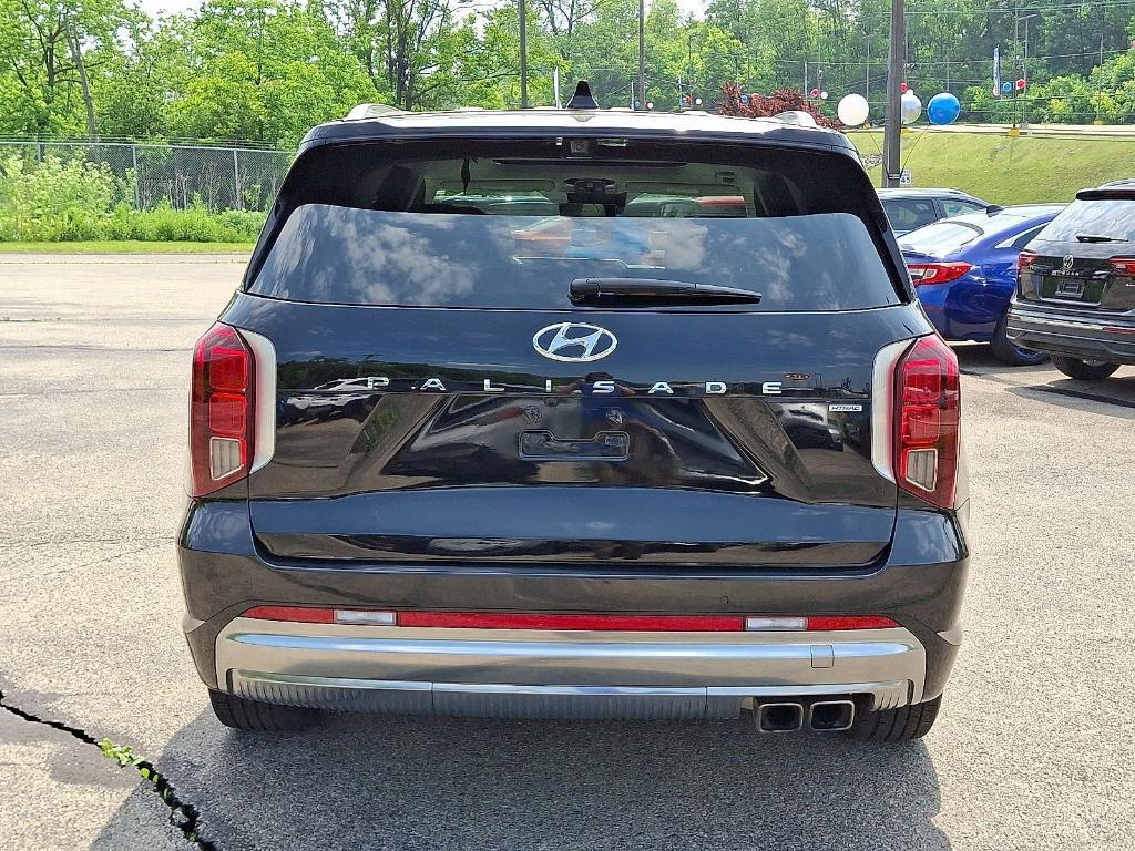 used 2024 Hyundai Palisade car, priced at $43,999