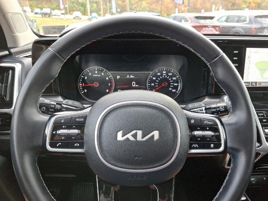 used 2022 Kia Sorento car, priced at $31,999