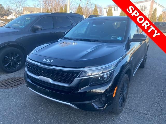 used 2022 Kia Seltos car, priced at $19,998