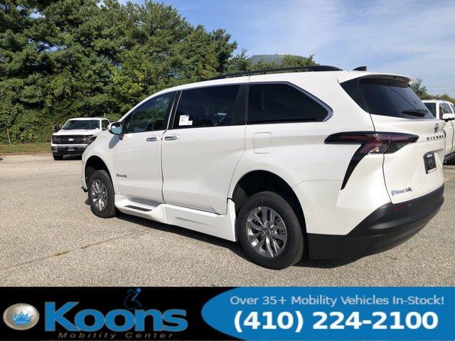 used 2024 Toyota Sienna car, priced at $91,232