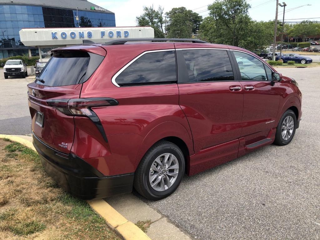 used 2024 Toyota Sienna car, priced at $95,789