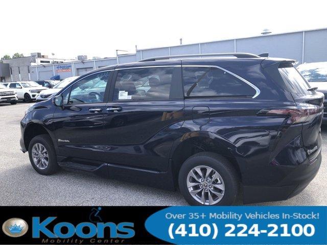 used 2024 Toyota Sienna car, priced at $90,809