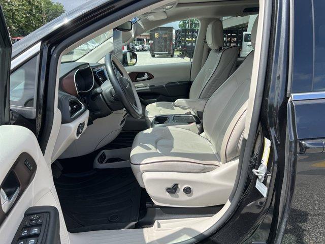 used 2017 Chrysler Pacifica car, priced at $16,795