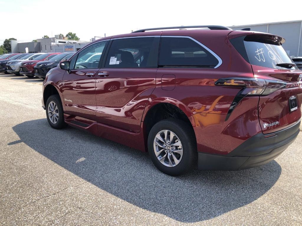 used 2024 Toyota Sienna car, priced at $93,262