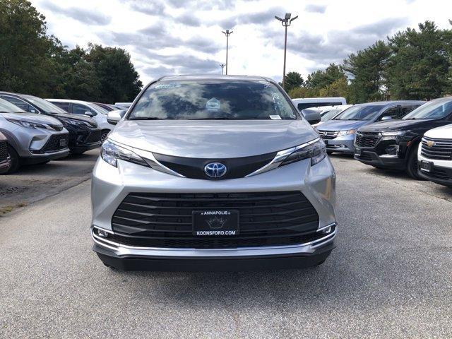 used 2024 Toyota Sienna car, priced at $90,809