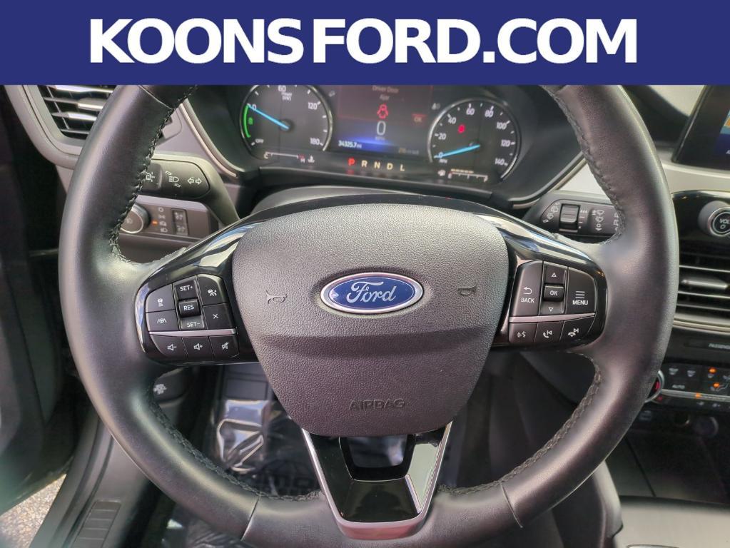 used 2022 Ford Escape car, priced at $22,995