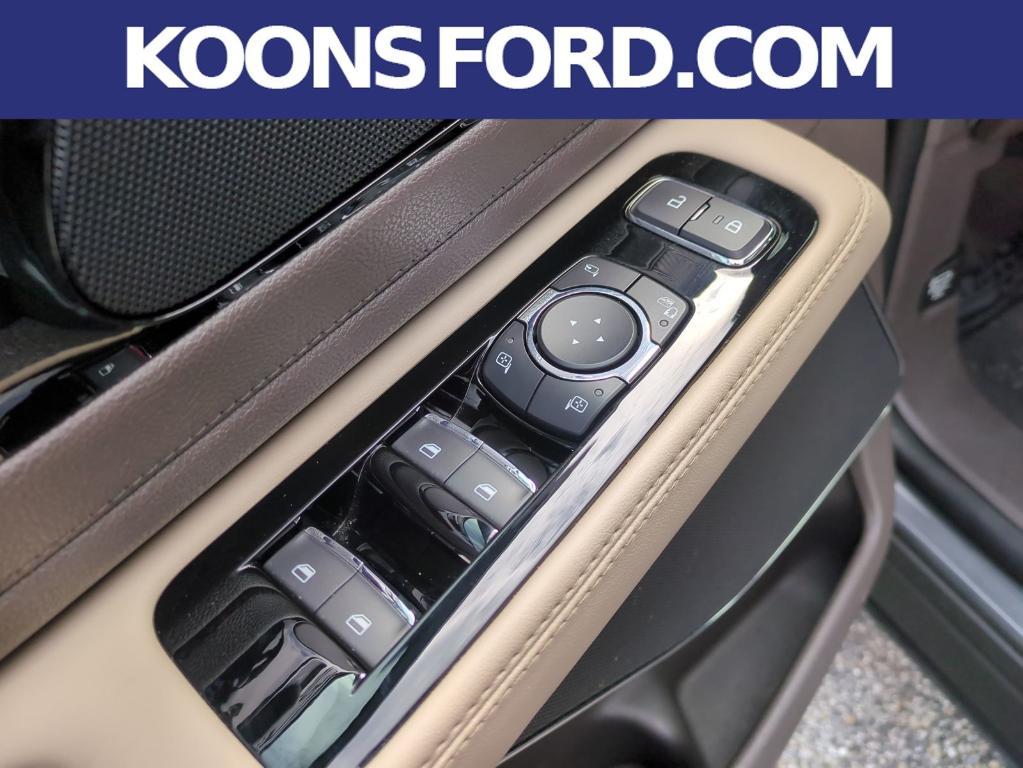 used 2022 Lincoln Aviator car, priced at $47,995