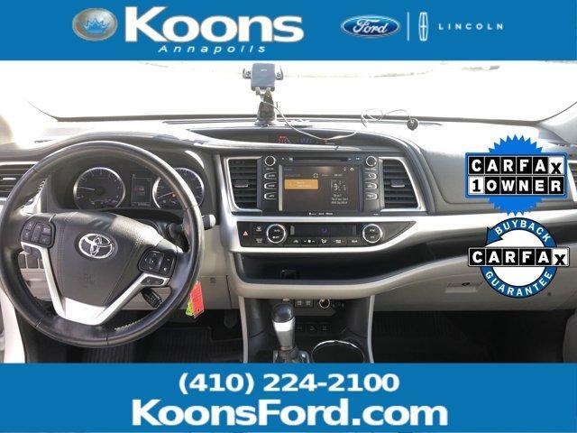 used 2018 Toyota Highlander car, priced at $21,595