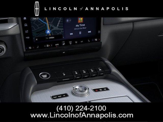 new 2025 Lincoln Navigator car, priced at $103,608