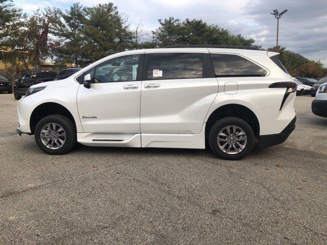 used 2024 Toyota Sienna car, priced at $91,234
