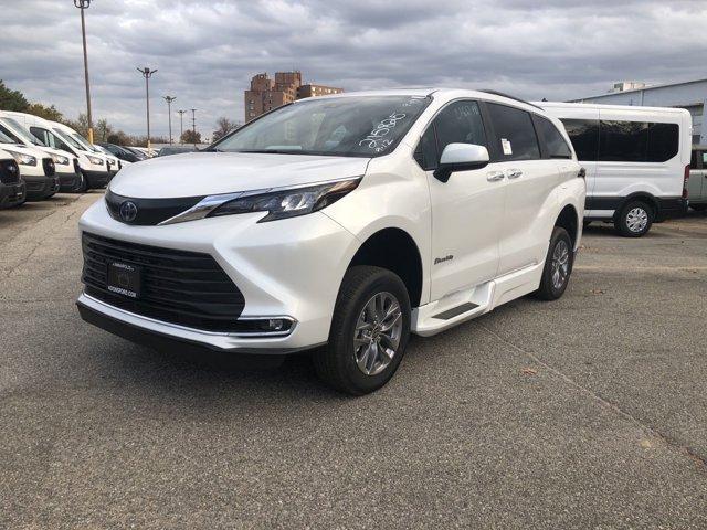 used 2024 Toyota Sienna car, priced at $91,234