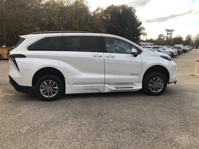 used 2024 Toyota Sienna car, priced at $91,234