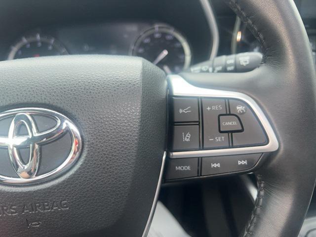 used 2022 Toyota Highlander car, priced at $44,790