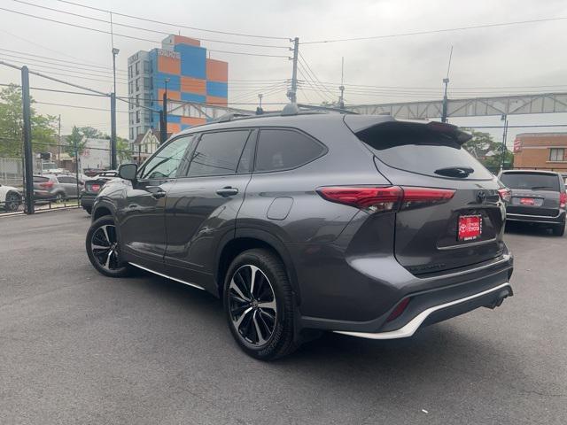 used 2022 Toyota Highlander car, priced at $44,790