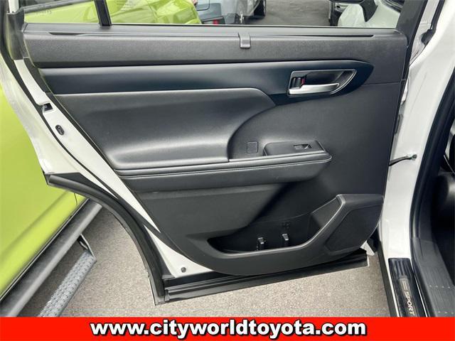 used 2023 Toyota Highlander car, priced at $31,490