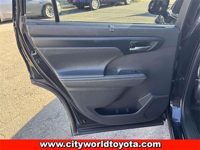 used 2021 Toyota Highlander car, priced at $23,690