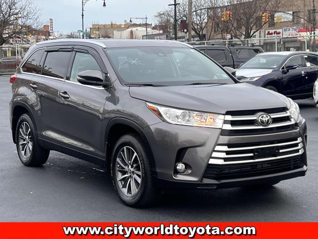 used 2019 Toyota Highlander car, priced at $29,190