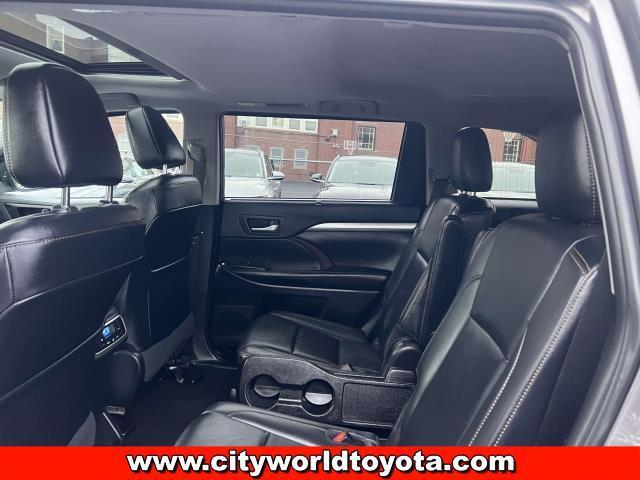 used 2019 Toyota Highlander car, priced at $29,190