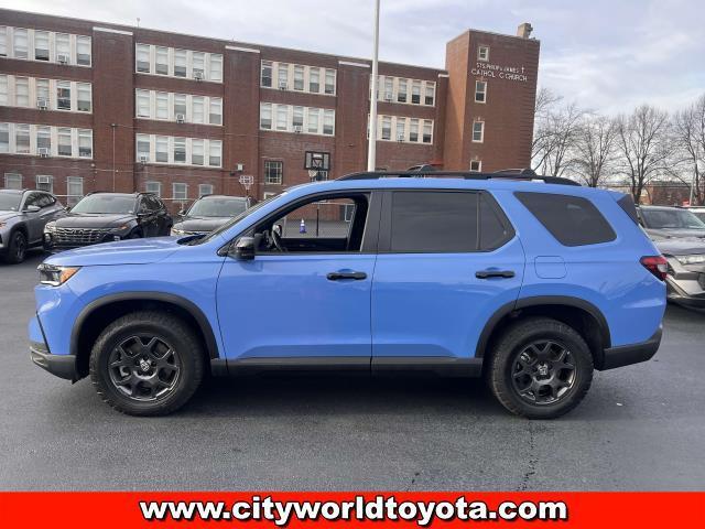 used 2023 Honda Pilot car, priced at $41,490