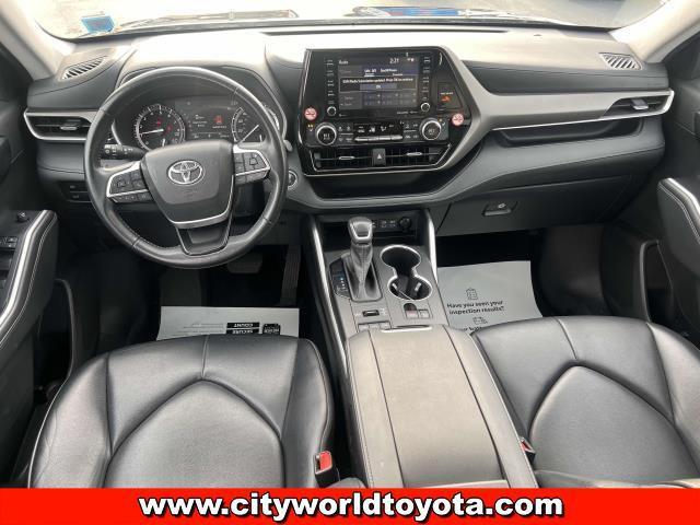 used 2022 Toyota Highlander car, priced at $33,390