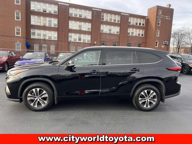 used 2022 Toyota Highlander car, priced at $33,390