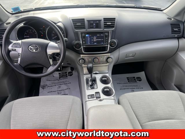 used 2013 Toyota Highlander car, priced at $16,890