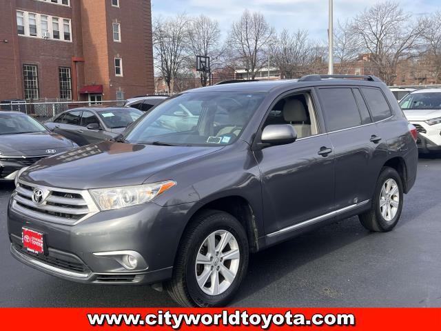 used 2013 Toyota Highlander car, priced at $16,890