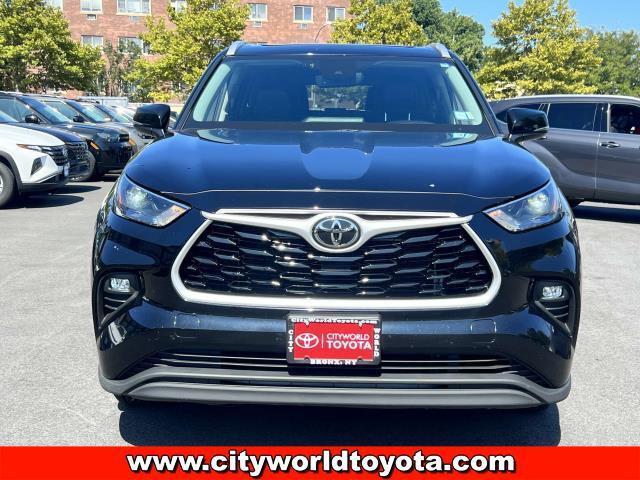 used 2022 Toyota Highlander car, priced at $31,690