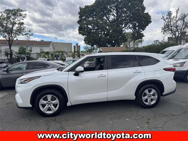 used 2023 Toyota Highlander car, priced at $29,290