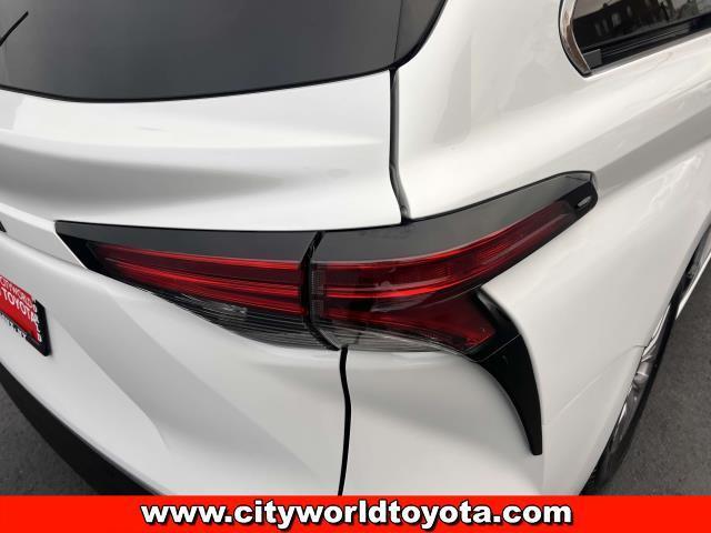 used 2022 Toyota Sienna car, priced at $42,990