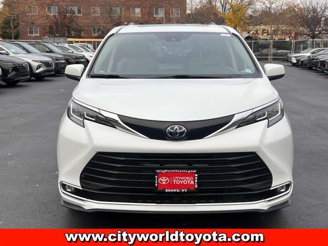 used 2022 Toyota Sienna car, priced at $42,990