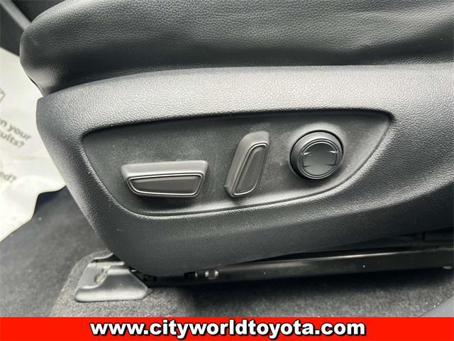 used 2023 Toyota Highlander car, priced at $31,490
