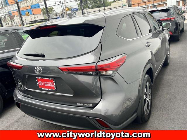 used 2023 Toyota Highlander car, priced at $31,490