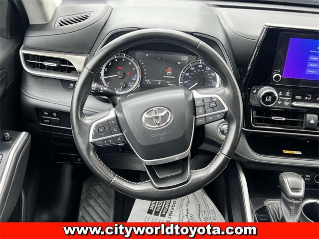 used 2023 Toyota Highlander car, priced at $31,490