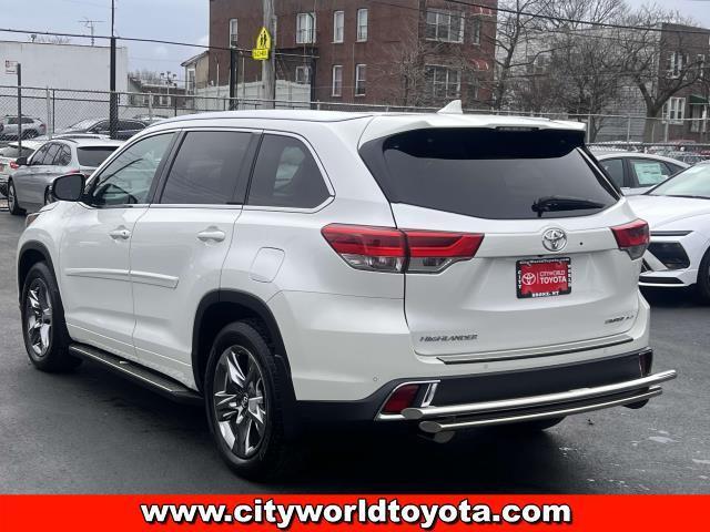 used 2018 Toyota Highlander car, priced at $27,490