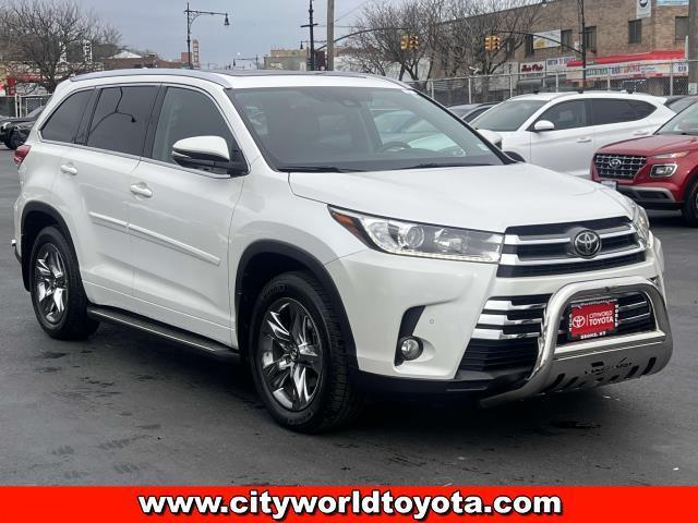 used 2018 Toyota Highlander car, priced at $27,490