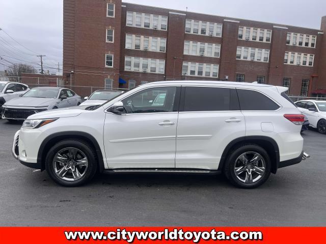 used 2018 Toyota Highlander car, priced at $27,490