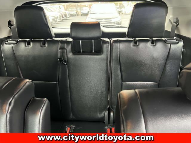 used 2024 Toyota Highlander car, priced at $43,990