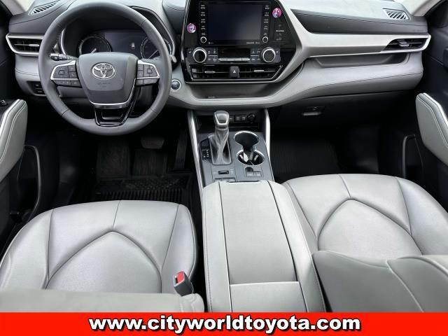 used 2021 Toyota Highlander car, priced at $31,690