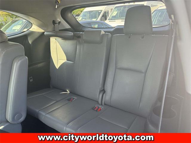 used 2021 Toyota Highlander car, priced at $34,190