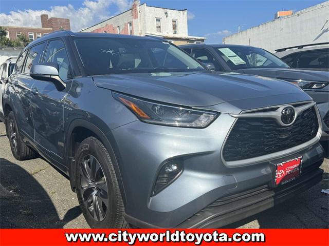 used 2021 Toyota Highlander car, priced at $34,190