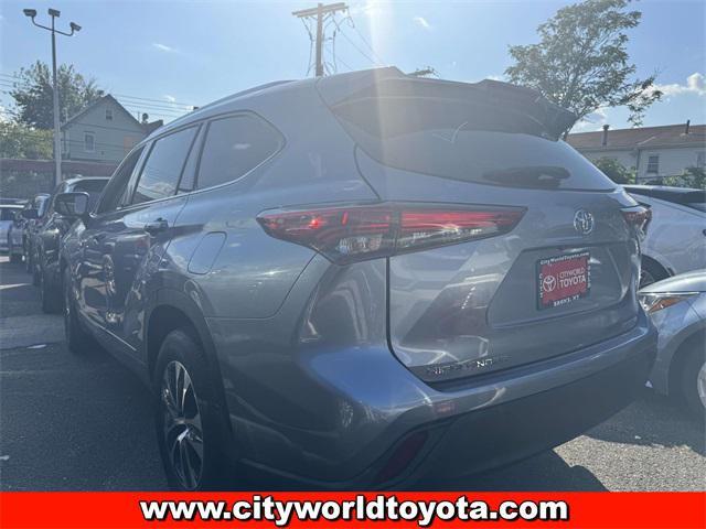 used 2021 Toyota Highlander car, priced at $34,190