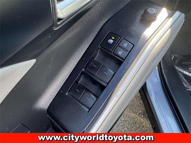 used 2021 Toyota Highlander car, priced at $34,190