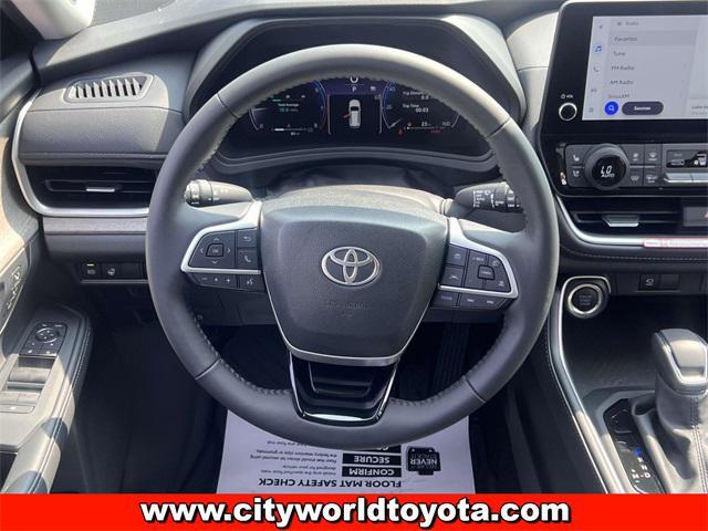 used 2025 Toyota Grand Highlander car, priced at $60,890